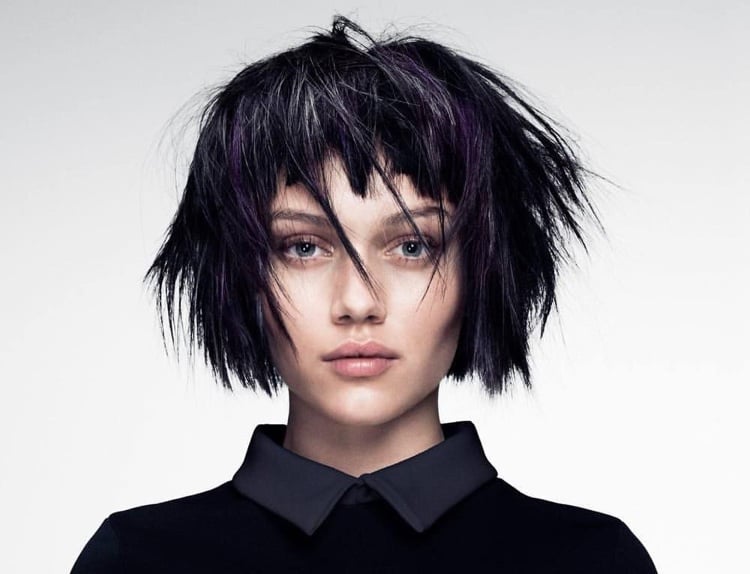 Frisurentrend 2022 kurze Haare Grungy Look Stufen