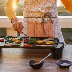 Grillen a la plancha ist ein einfaches Upgrade für Ihren Holzkohle-Kugelgrill