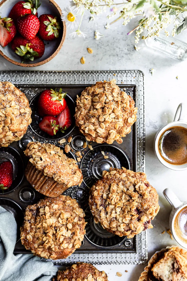 Haferflocken Muffins mit Beeren frische Erdbeeren Rezepte zum Abnehmen