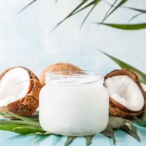 Hausgemachter Sonnenschutz mit Kokosnussöl ist wirksam und einfach zuzubereiten