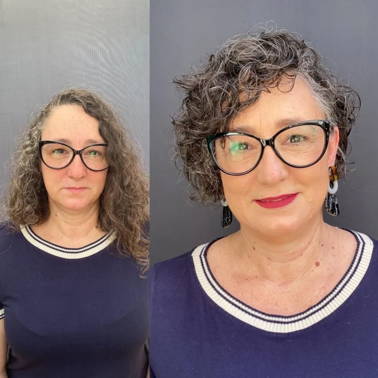 Kurzhaarfrisuren für Frauen ab 60 mit Locken und Brille