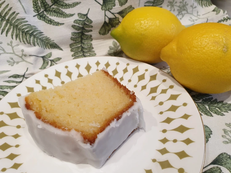 Probieren Sie das Rezept für dieen köstlichen Zitronen Joghurtkuchen