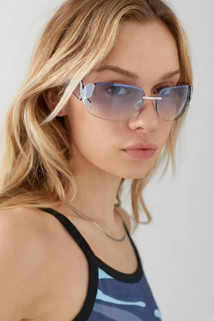 Sonnenbrillen Trends 2022 Damen Y2K Modetrends Sommer