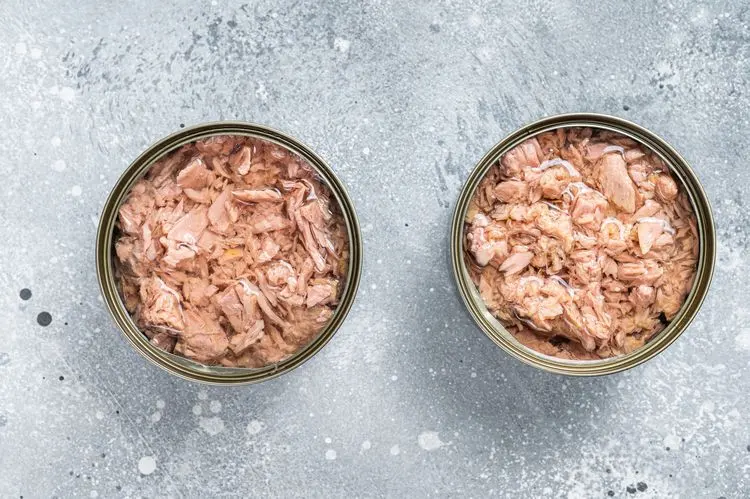 Quickly prepare a tuna salad - recipe