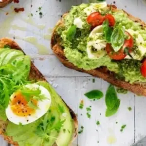 Vegetarisches, gesundes und einfaches Sommerrezept - Ideen für Frühstück