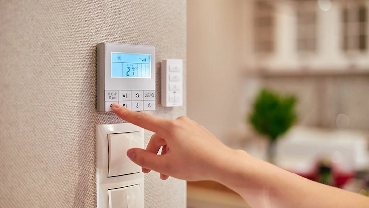 Wenn sich Ihr Raum wärmer anfühlt als sonst, ist ein defekter Thermostat schuld daran