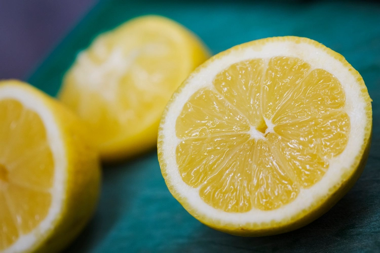 Zitronenschnitten Rezept ohne Zucker für kalorienarmen Genuss
