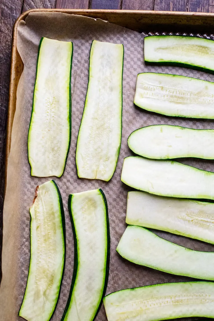 einfache methode zur entwässerung von zucchini im backofen bei niedriger temperatur