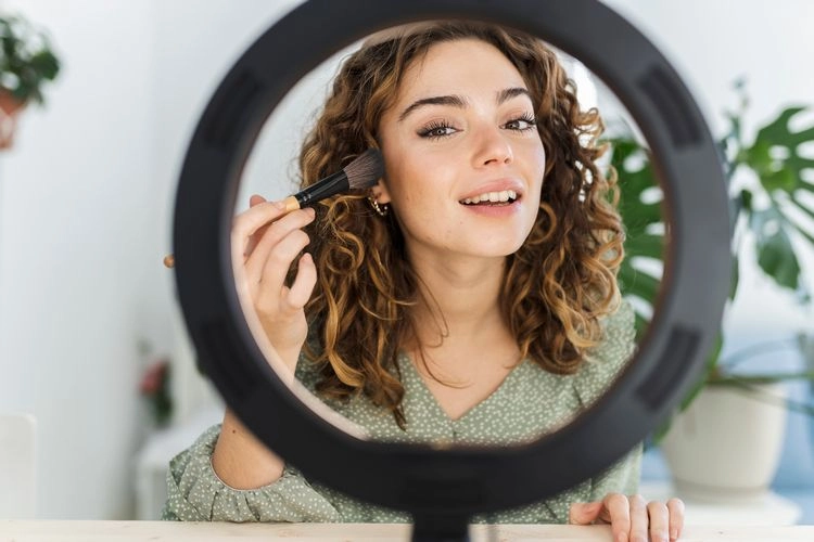 Make-up-Tricks bei Hitze - Machen Sie Ihr Make-up in einem kühlen Raum