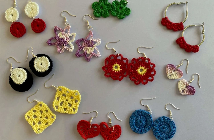 Crochet earrings by yourself - colorful crafts