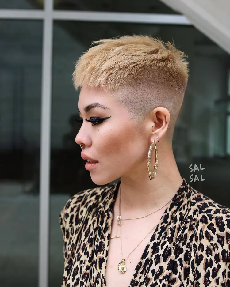 Pixie Cut mit Undercut Trendfrisuren Sommer 2022