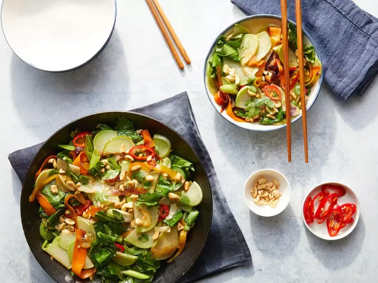 Rezepte mit Kohlrabi vegetarisch Reisnudeln Salat