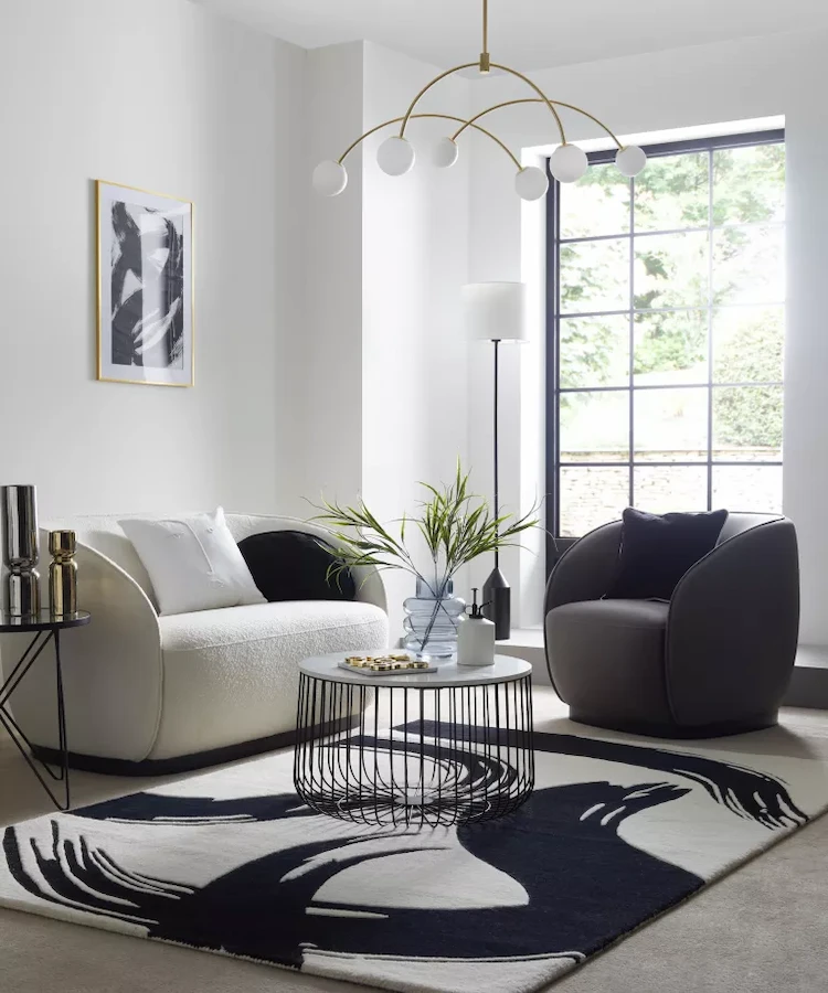 Trends für moderne Wohnzimmer 2022 - Monochrom ist eine klassische Farbkombination für Innenräume