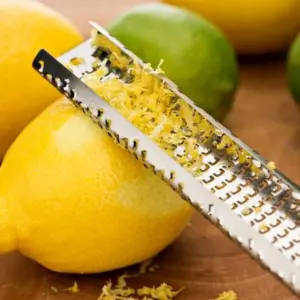 Zitronenschale nicht wegwerfen und verwenden - Haut, Haare, Körper