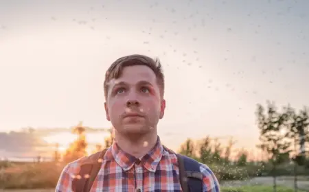 mit steigendem alter bei augengesundheit symptome wie floater oder mouches volantes auf