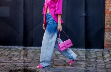 Baggy Oversized Jeans Trends Herbst 2022 Neonpink Schuhe kombinieren
