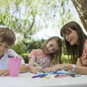 Basteln im Herbst mit Kindern -farbenfrohe und einfache DIY-Projekte, die jedem Kind Freude machen