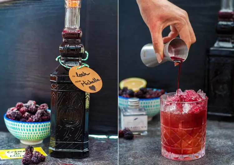 Gift idea with fruit - Homemade blackberry liqueur for friends and family