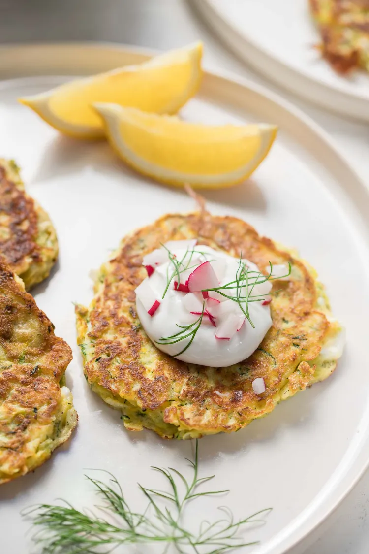 Pfannkuchen Zucchini Frischkäse vegetarische Vorspeisen Sommer