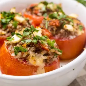 Rezept für gefüllte Tomaten mit Hackfleisch (Keto)