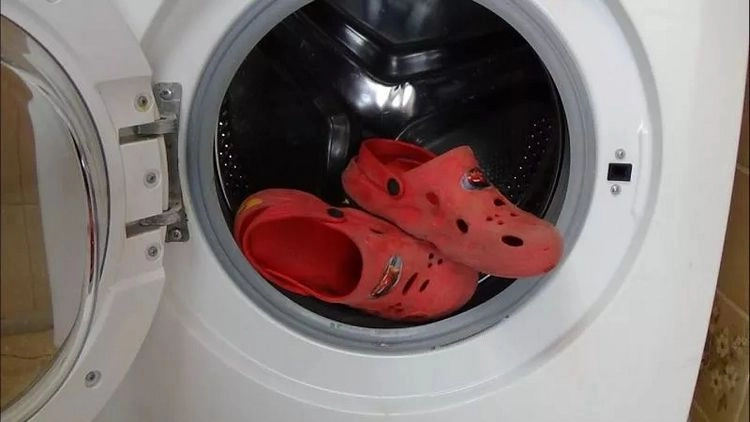 Schuhe reinigen in der Waschmashine - Waschmittel vorsichtig auswählen