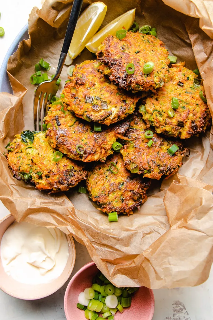 Zucchini Käse Puffer aus dem Ofen Low Carb Abendessen abnehmen