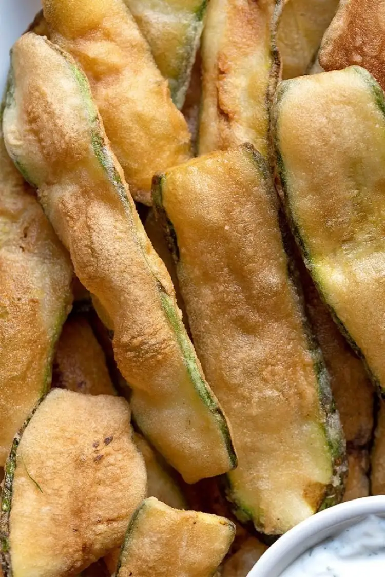 Zucchini im Teigmantel knusprig nach griechischem Rezept