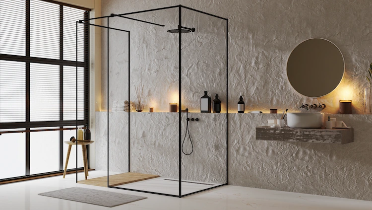 luxuriöses mediterranes badezimmer mit minimalistischer duschkabine und spiegel