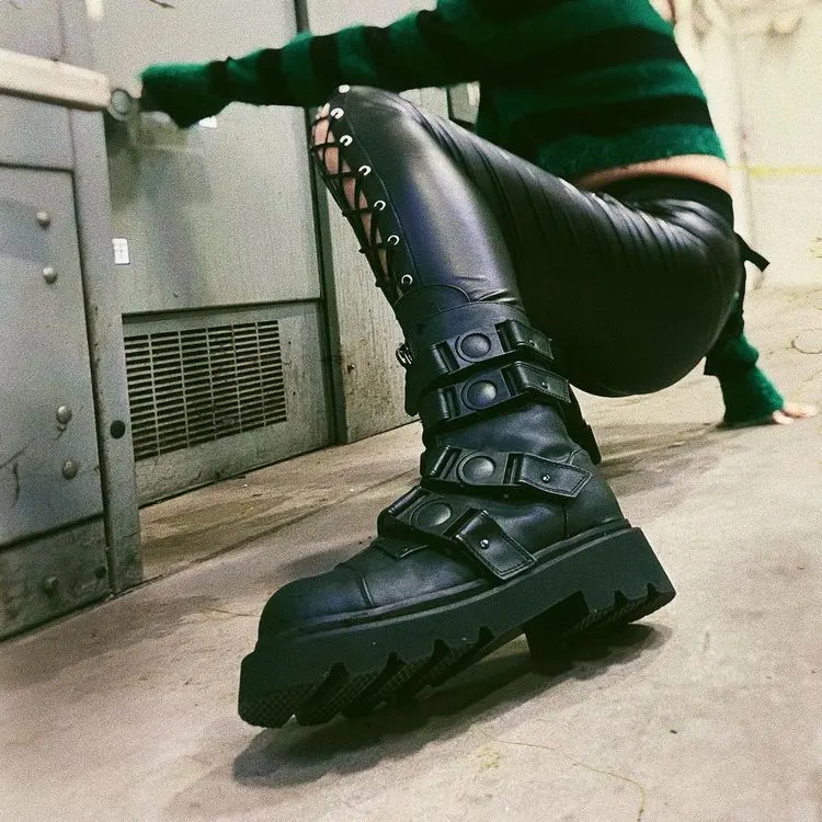 Grunge-Mode aus den 90ern - moderne Schuhe 2022