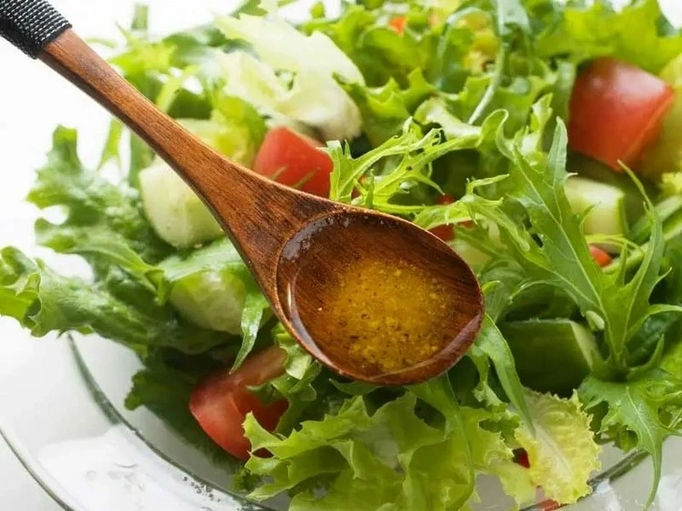 Make your own classic French dressing - a quick vinaigrette recipe