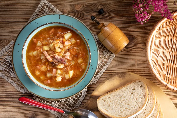 Kohlsuppe Rezept einfach schnelles Abendessen kalorienarm