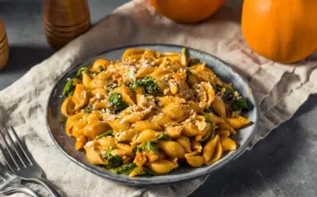 Kürbis Spinat Pasta aus dem Ofen vegetarische Rezepte Abendessen