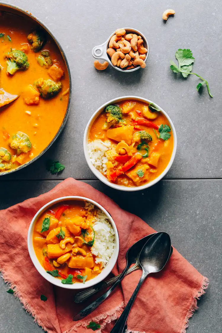 Man kann Kürbis Curry selber zubereiten und es geht einfach und schnell