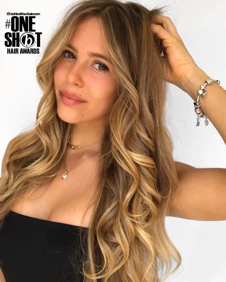 Money Piece Frisurentrend 2022 Karamellblond Haarfarbe Herbst Trends