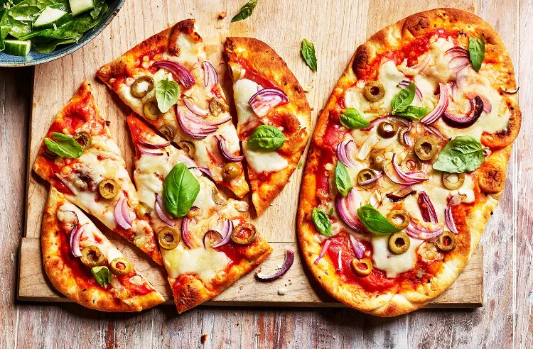 Naan bread pizza recipe quick dinner ideas