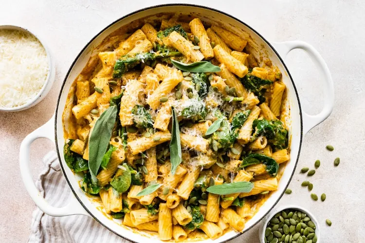 One Pot Pasta Kürbis Spinat 20 Minuten Abendessen Rezeptre