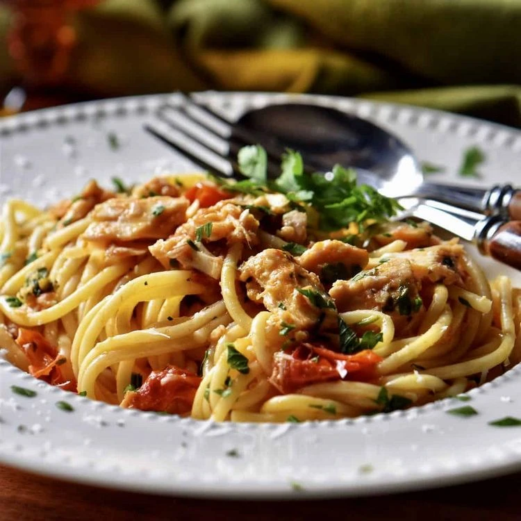 Spaghetti al Tonno als eine Version der Mitternachtsspaghetti