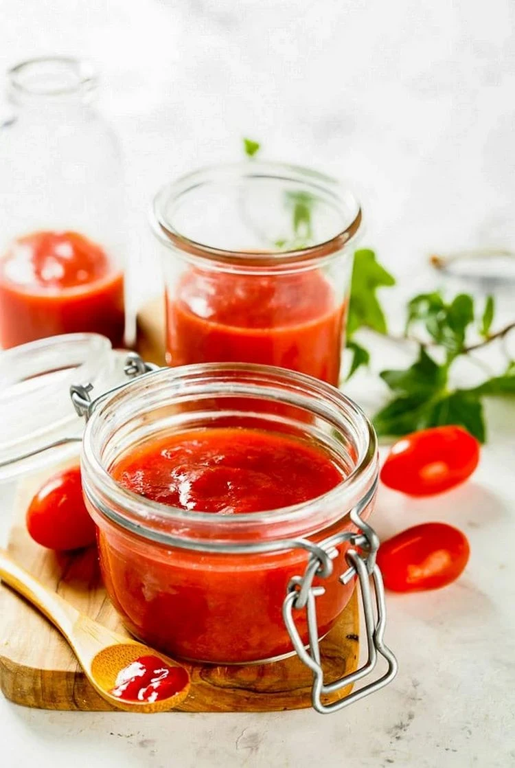 Tomatenketchup selber machen aus frischen Tomaten - einfaches Rezept