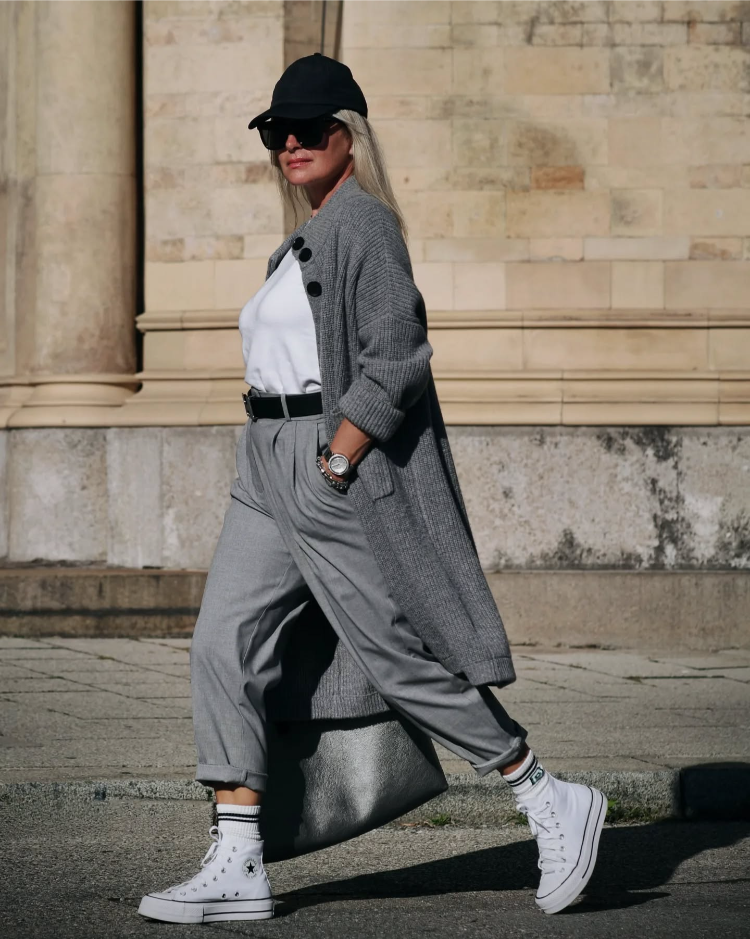 graue hose kombinieren fuer den herbst