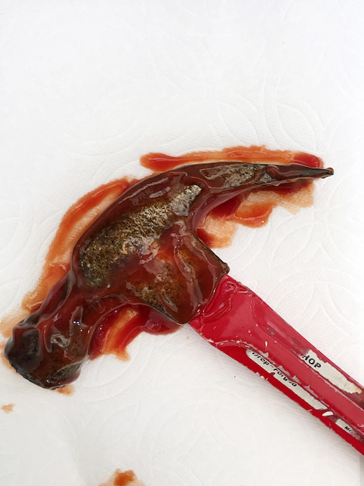 überraschender effekt von ketchup gegen rost auf kleinen gegenständen entfernen