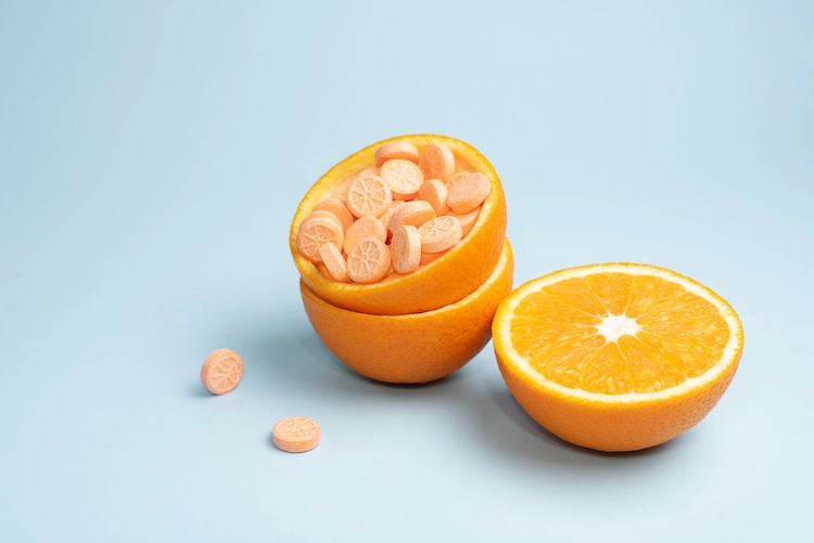 vitaminreiche ernährung und supplemente mit vitamin c und vitamin d zur stärkung der immunität