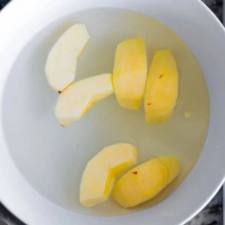 Äpfelstücke haltbar machen - Frieren Sie sie ein