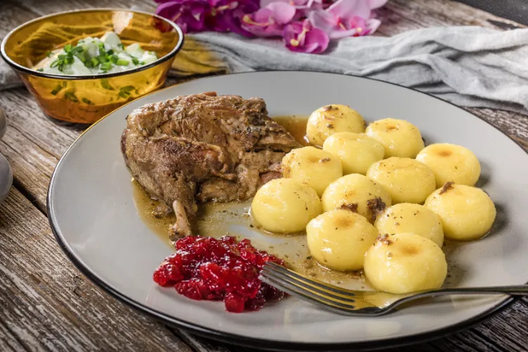 Ente braten im Ofen Entenkeule braten Tipps