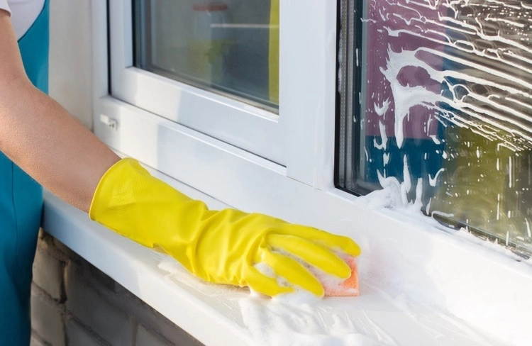 Fensterrahmen aus Kunststoff wieder weiß bekommen wie oft reinigen