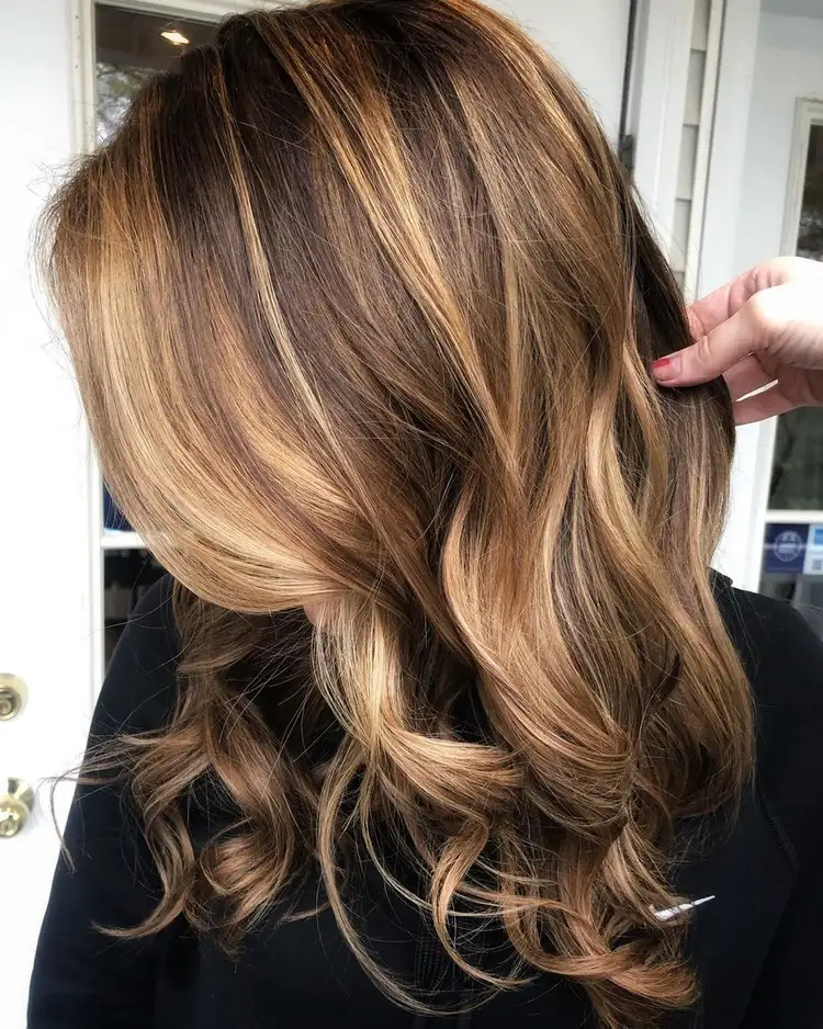 Golden Brown Hair Balayage liefert ein wunderschönes Ergebnis