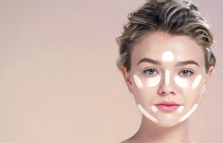 Kontur Make-up für eine herzförmige Gesichtsform - Verwenden Sie einen Creme-Highlighter