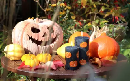 Kürbisse schnitzen Ideen Halloween Deko im Vorgarten