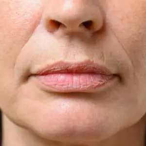 Mundfalten wegschminken - Diese Make-up-Tipps für reife Haut ab 50 lassen die Damen sofort jünger aussehen