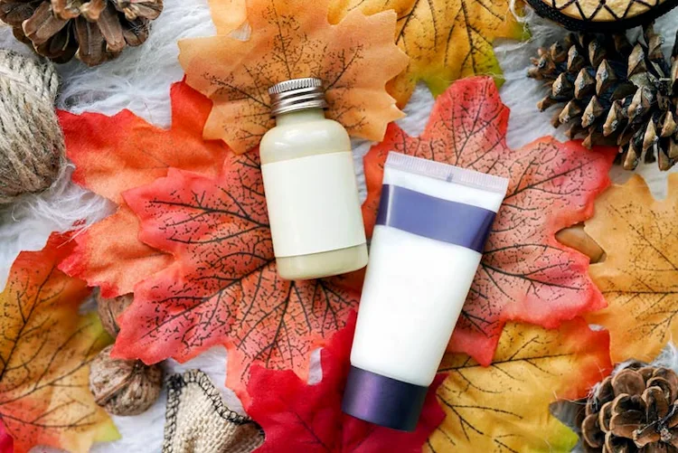 Wie können Sie Ihre Haut auf natürliche Weise im Herbst pflegen
