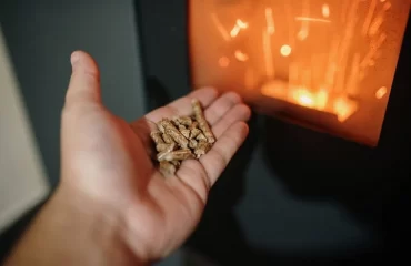 durch optimale verwendung und qualitative festbrennstoffe beim pelletofen dauerbrand steigern im winter